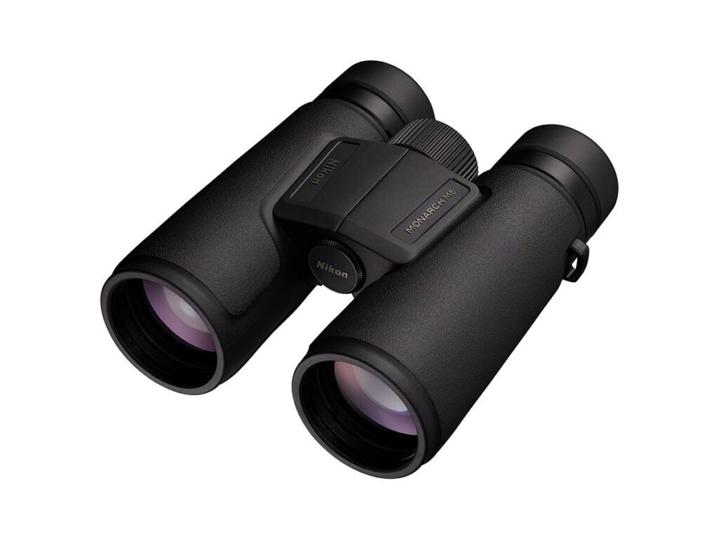 Best Binoculars For Deer Hunting: Nikon PROSTAFF P3 8x42 Binoculars
